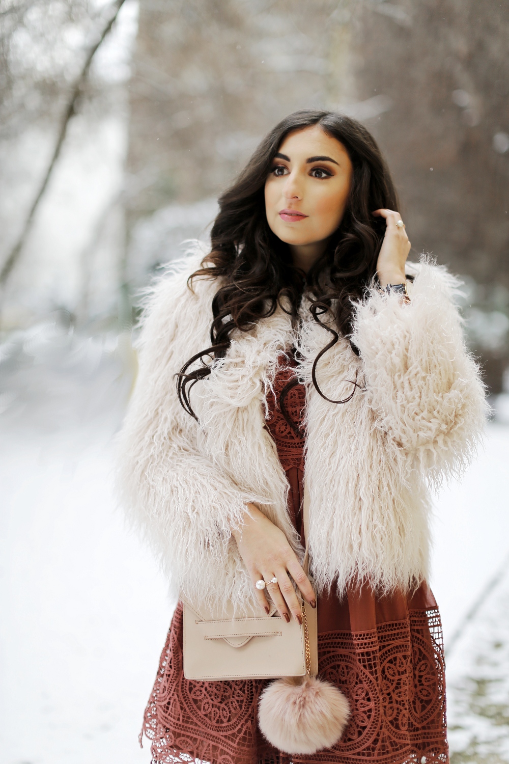 Winter Birthday Outfit asos lace dress rust dress vikings look inspiration zara faux fur jacket geburtstags outfit winter herbst samieze streetstyle