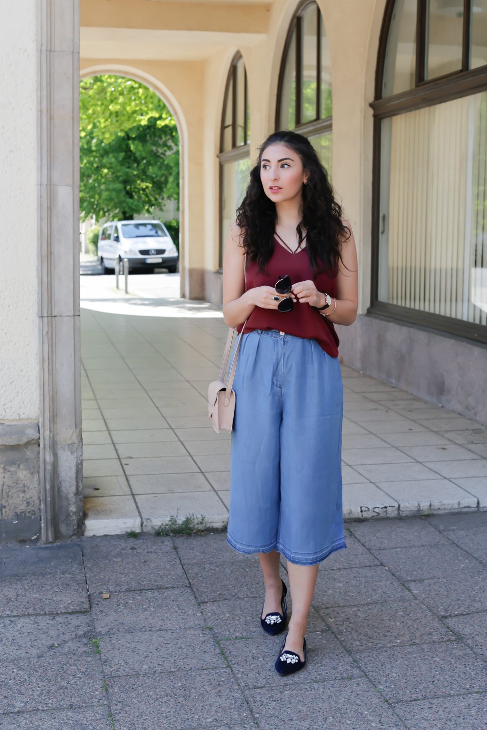 Mango Denim Culottes Butterfly Twist pointed ballerinas ballet shoes Strappy Top Topshop Leather Jacket Hosenrock Jeans Summer Style Spring Berlin Streetstyle Samieze