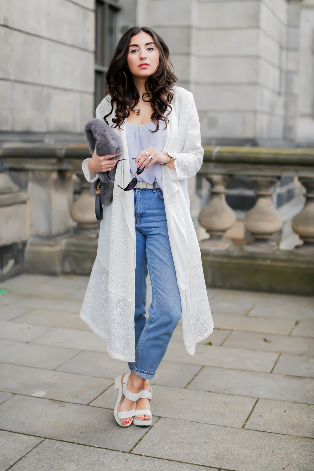 Aallaa moda outfit Spring look iranian fashion teheran tehran label topshop mom jeans frühlingslook spitzen mantel white lace coat