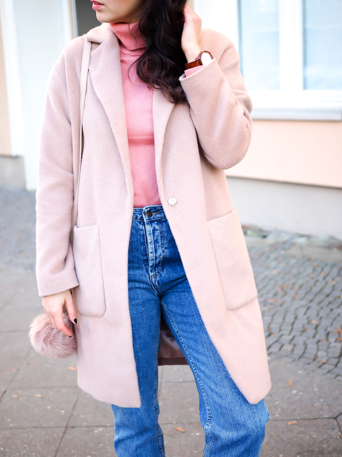 pink coat copper reeboks faces of stockholm pull and bear mom jeans sneaker girl look gerry weber candy colors sweater winter look samieze fashionblogger modeblog berlin