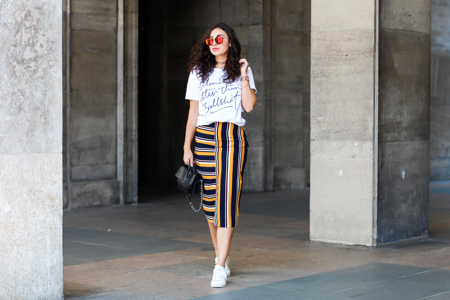 New Look striped midi skirt Rad motto shirt adidas superstars women outfit casual sporty summer look berlinstyle fashion blogger germany berlin samieze
