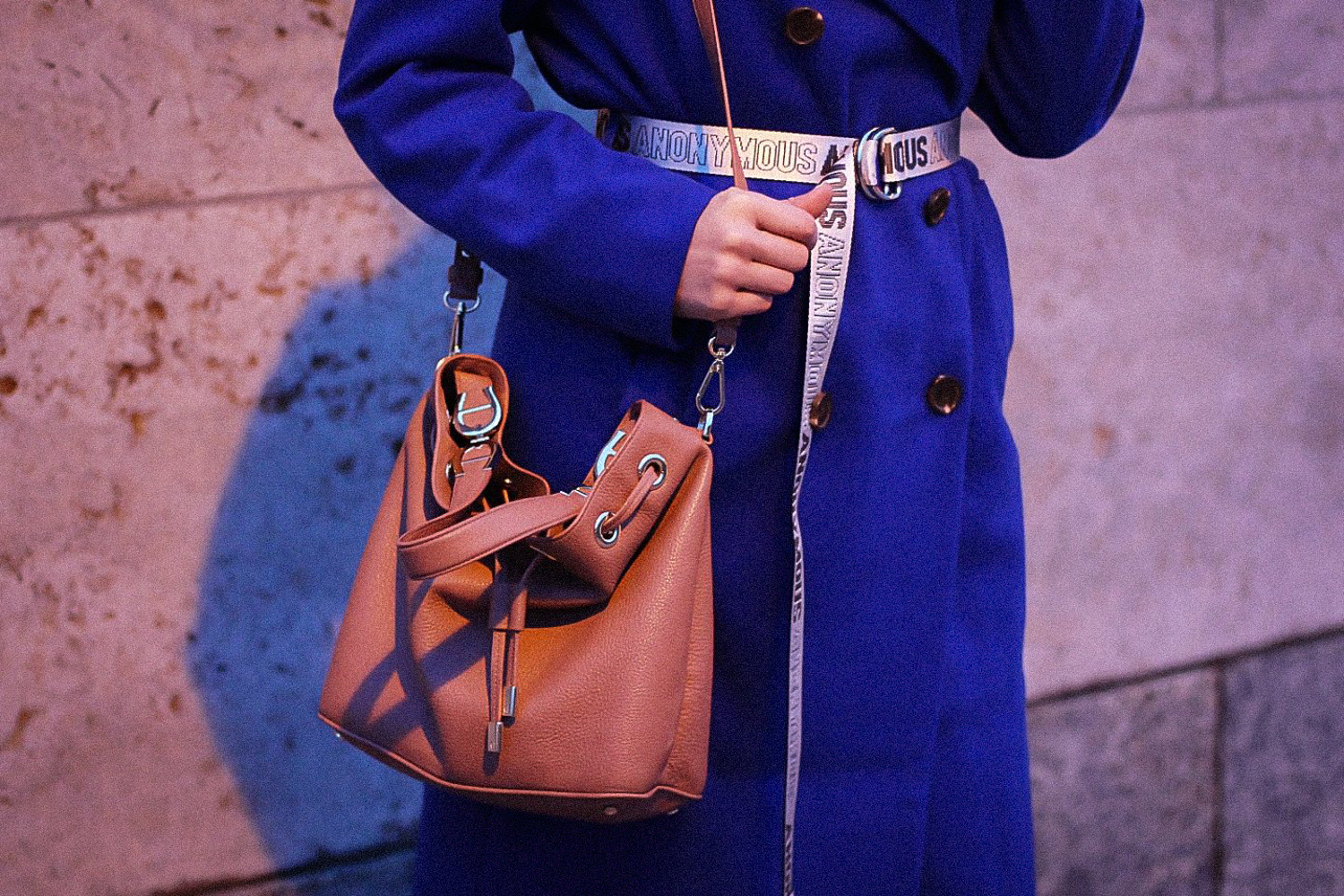 fashion week berlin blue bleted coat asos bucket bag aigner