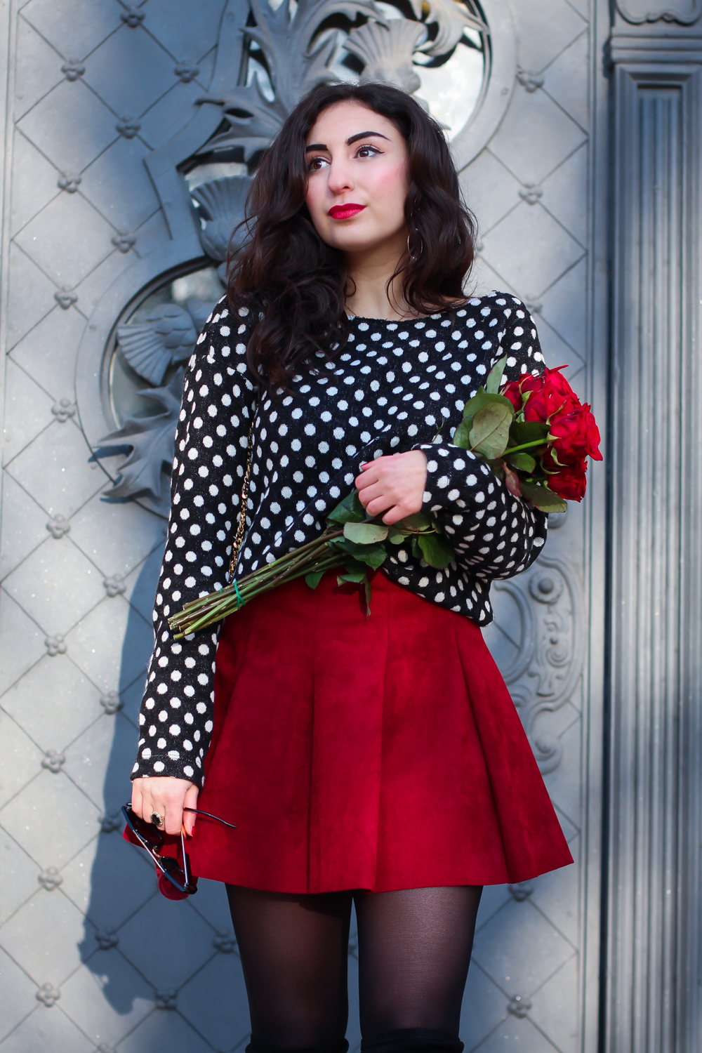 valentines day outfit inspiration romantic date outfit valentinstag red skater skirt and dots modeblog berlin fashionblog samieze winterlook-2