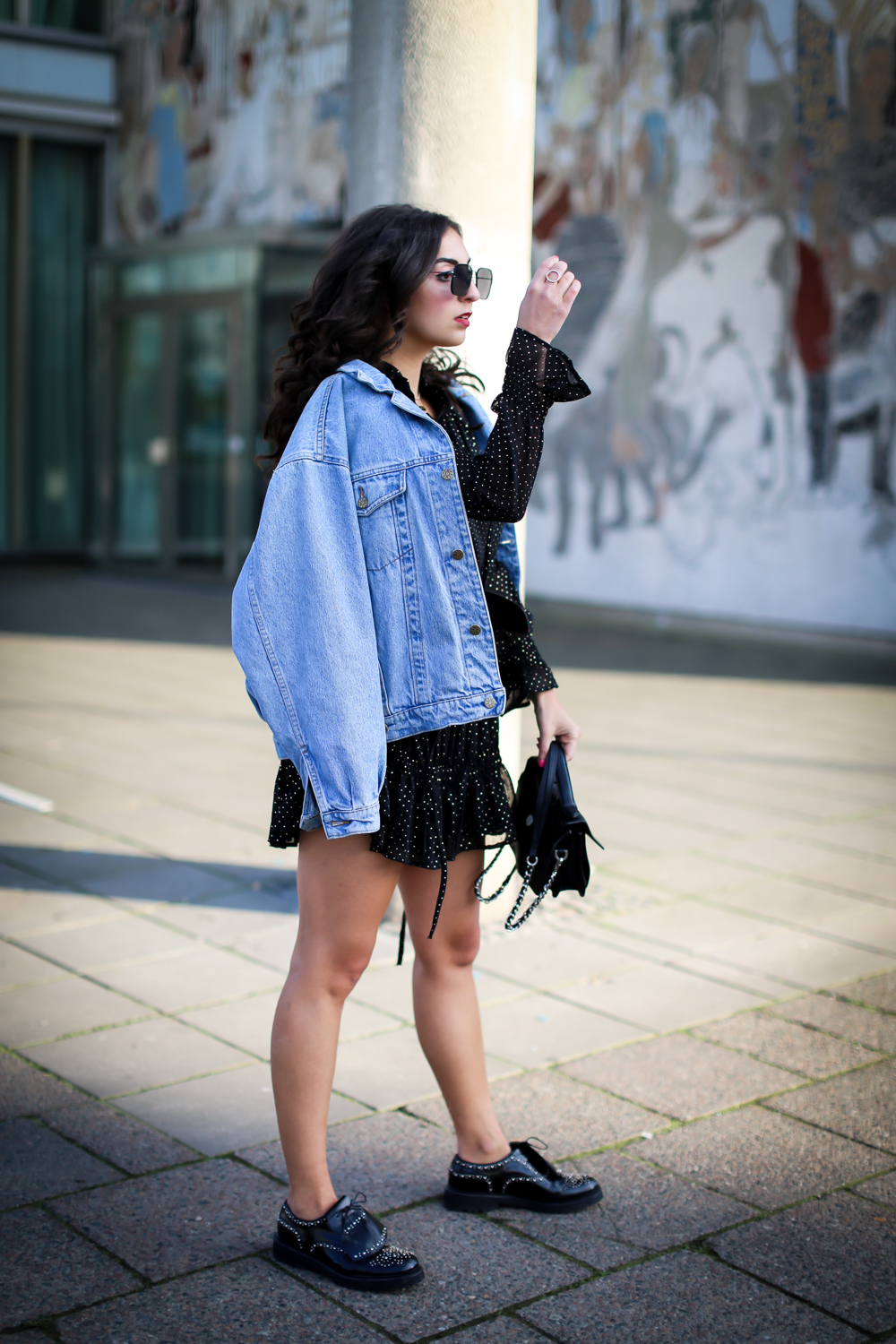 loavies black dotted dress scarosso oxford platform shoes denim jacket vintage jeansjacke spring streetstyle fashion blog modeblog berlin blog samieze-2