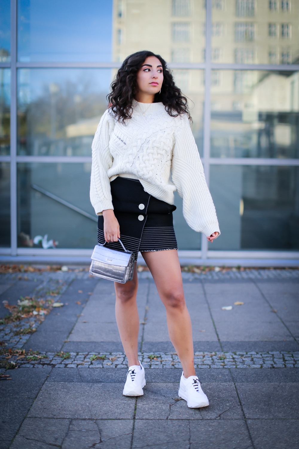 rucoline white plateau sneakers chunky knit winter look adax bag metallicdenim miniskirt streetstyle fashion modeblog berlin blog samieze