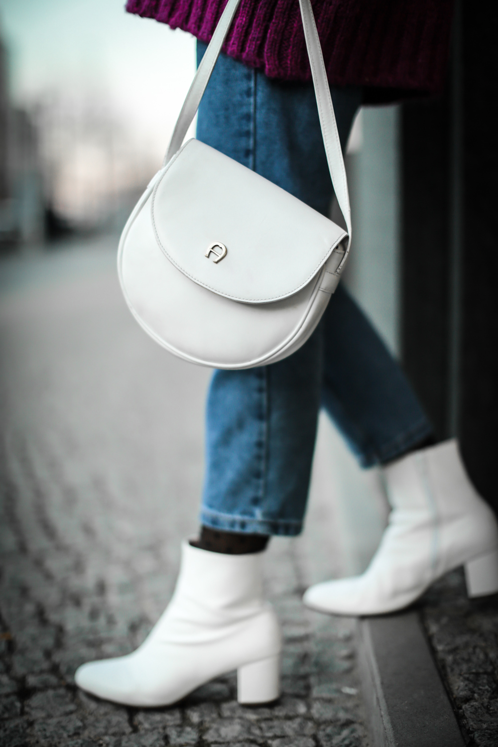 Oversize Sweater and Mom Jeans white boots casual spring style samieze winter look frühling fashionblog berlin-11