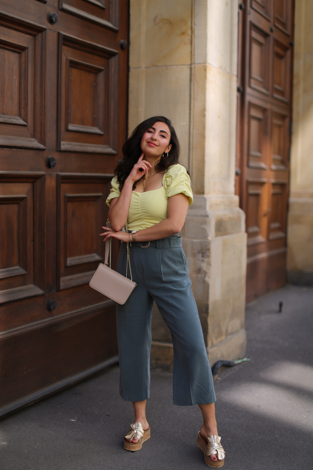 outfit green and yellow mango culottes pants suit pants summer look wedges inyati bag green yellow elegent office summer style 2020 berlin samieze