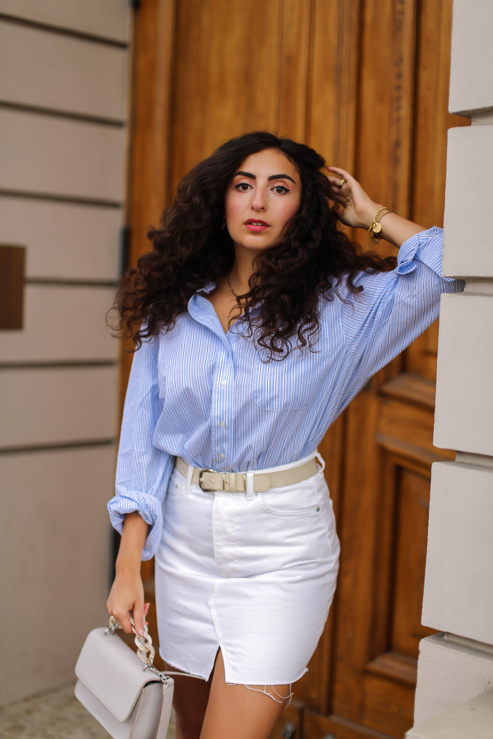 white denim mini skirt oversized blouse elegant transitional look autumns 2021 6
